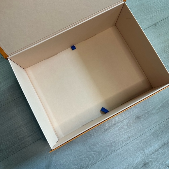 Louis Vuitton gift box - Picture 7 of 8